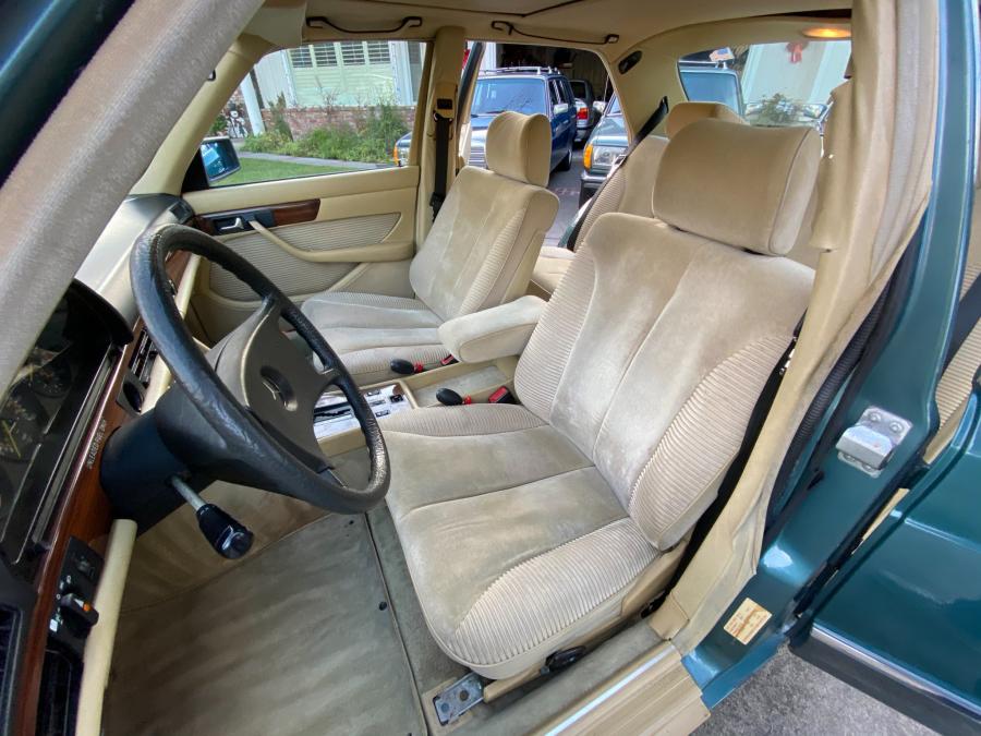 Интерьер Mercedes-Benz 280 SE (W126) 1983 года  (EU) (фото 56 из 62)